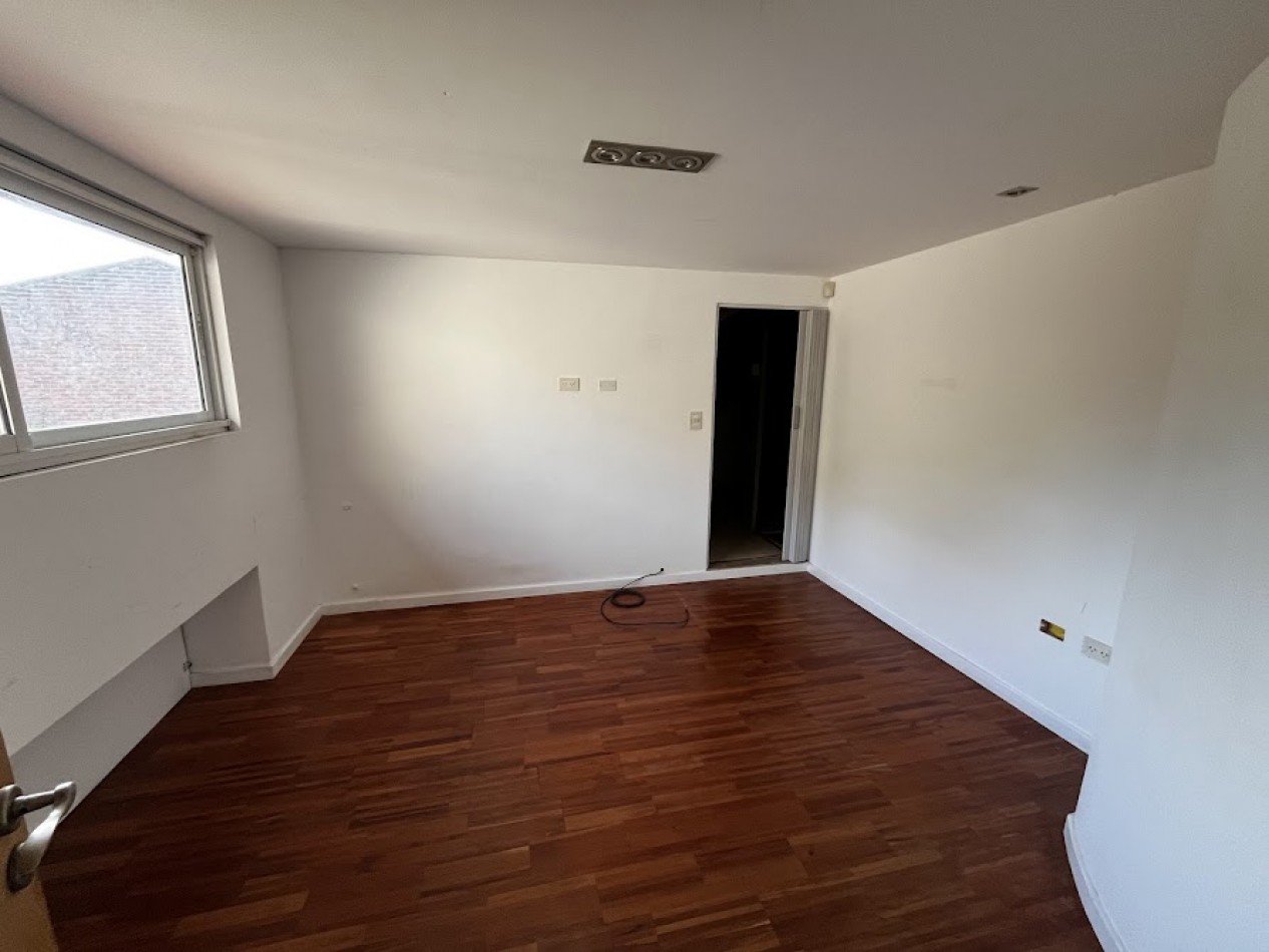 ALQUILER 24 MESES Oportunidad unica en Barrio Constitucion - Chalet en dos plantas