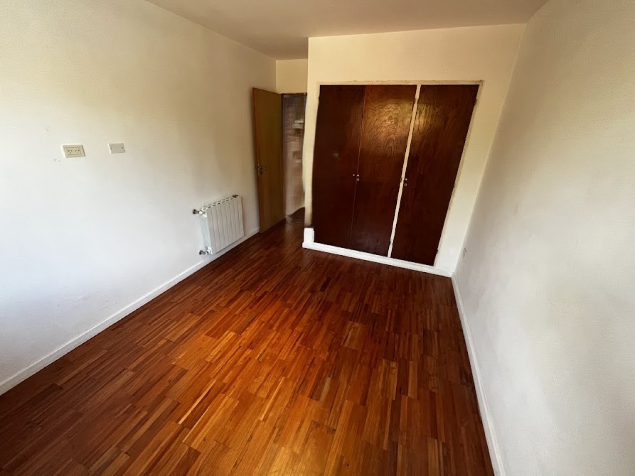 ALQUILER 24 MESES Oportunidad unica en Barrio Constitucion - Chalet en dos plantas