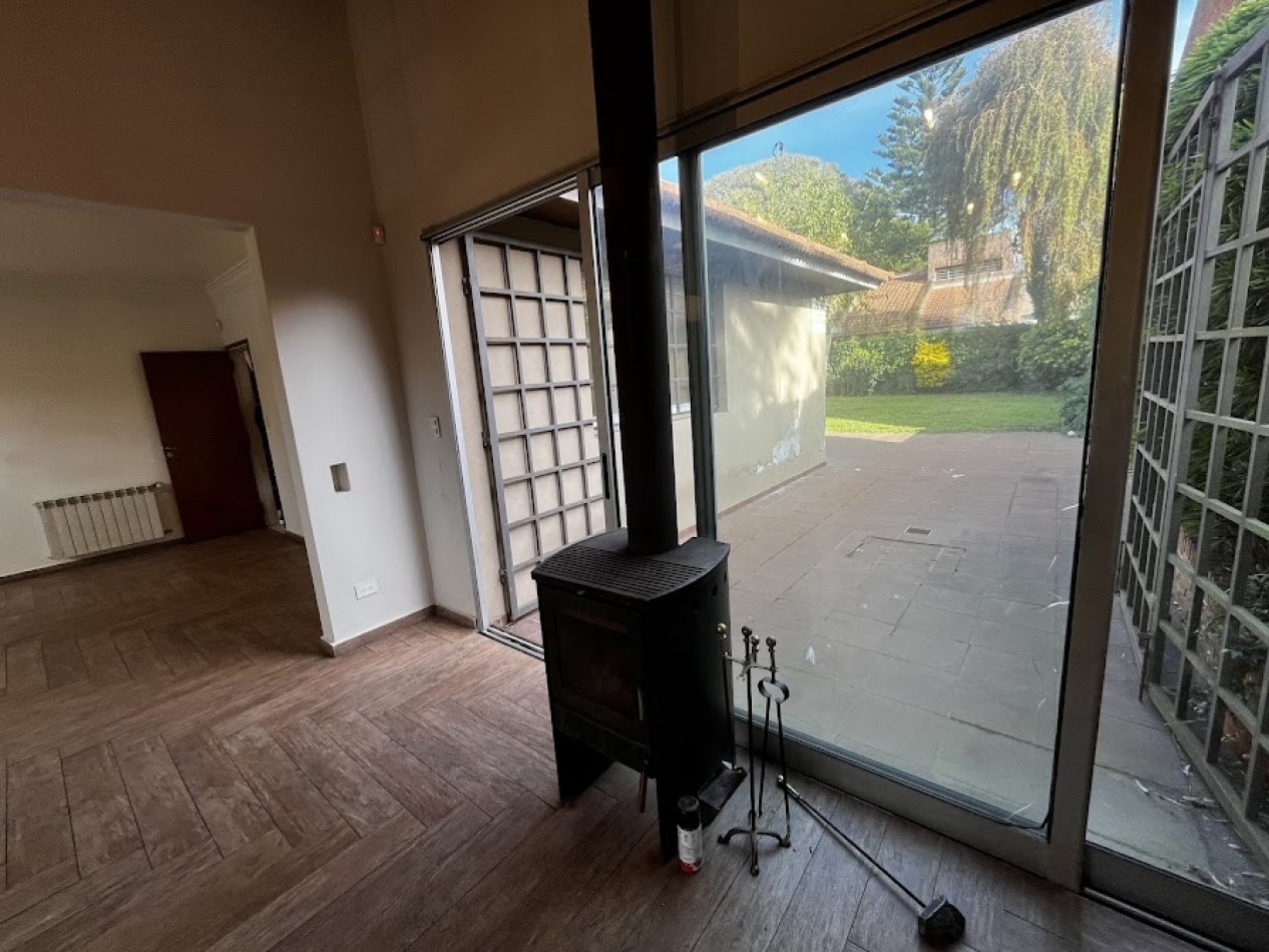 ALQUILER 24 MESES Oportunidad unica en Barrio Constitucion - Chalet en dos plantas