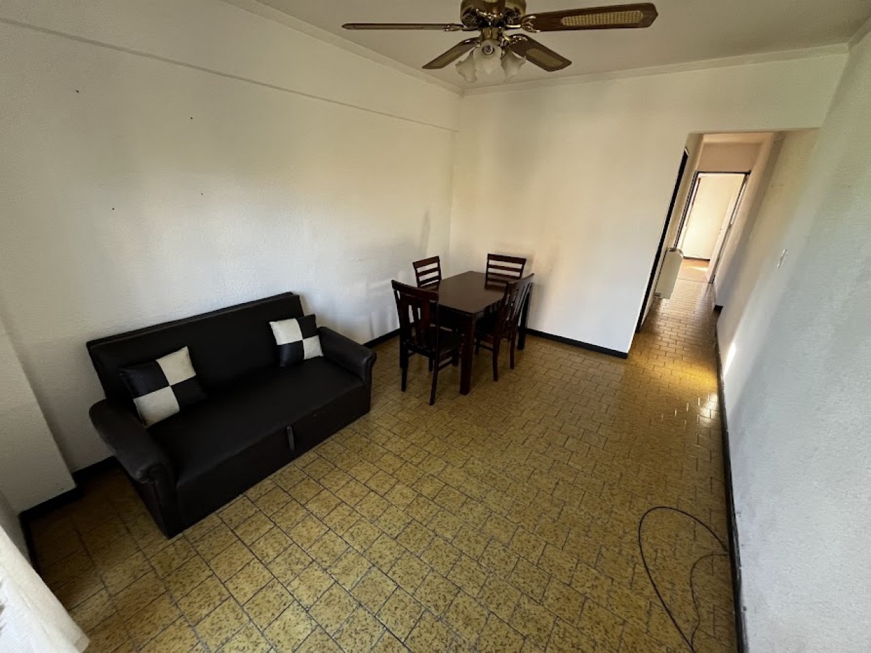 Departamento 2 amb al frente con balcon - La perla APTO CREDITO