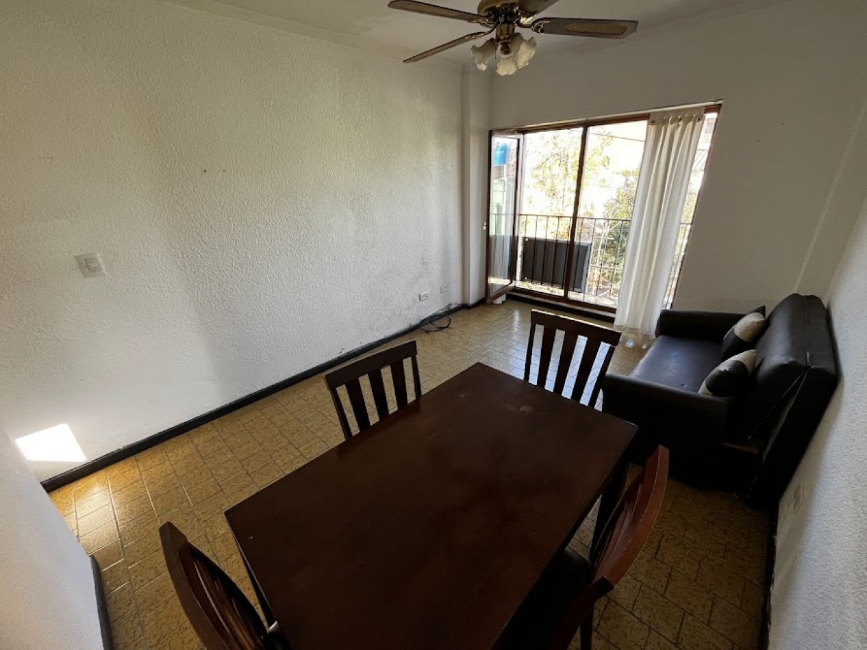 Departamento 2 amb al frente con balcon - La perla APTO CREDITO