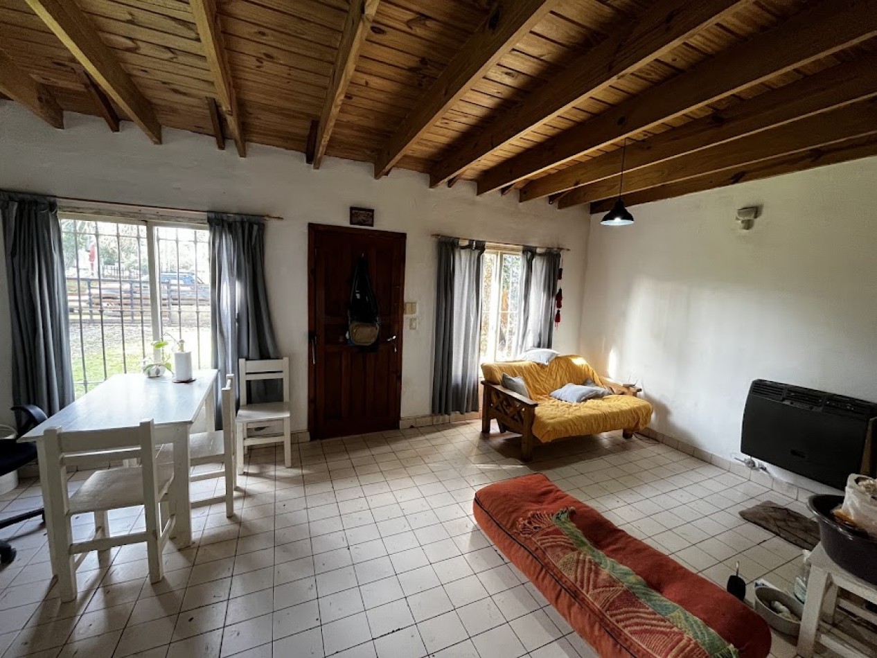 Casa lista para disfrutar - 3 ambientes con gas natural , parque y excelente ubicacion  -ACANTILADOS