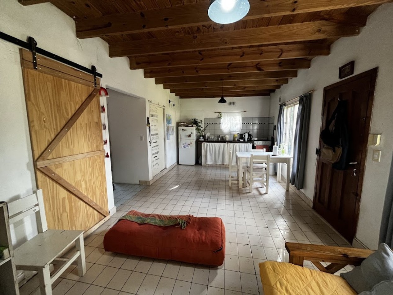 Casa lista para disfrutar - 3 ambientes con gas natural , parque y excelente ubicacion  -ACANTILADOS