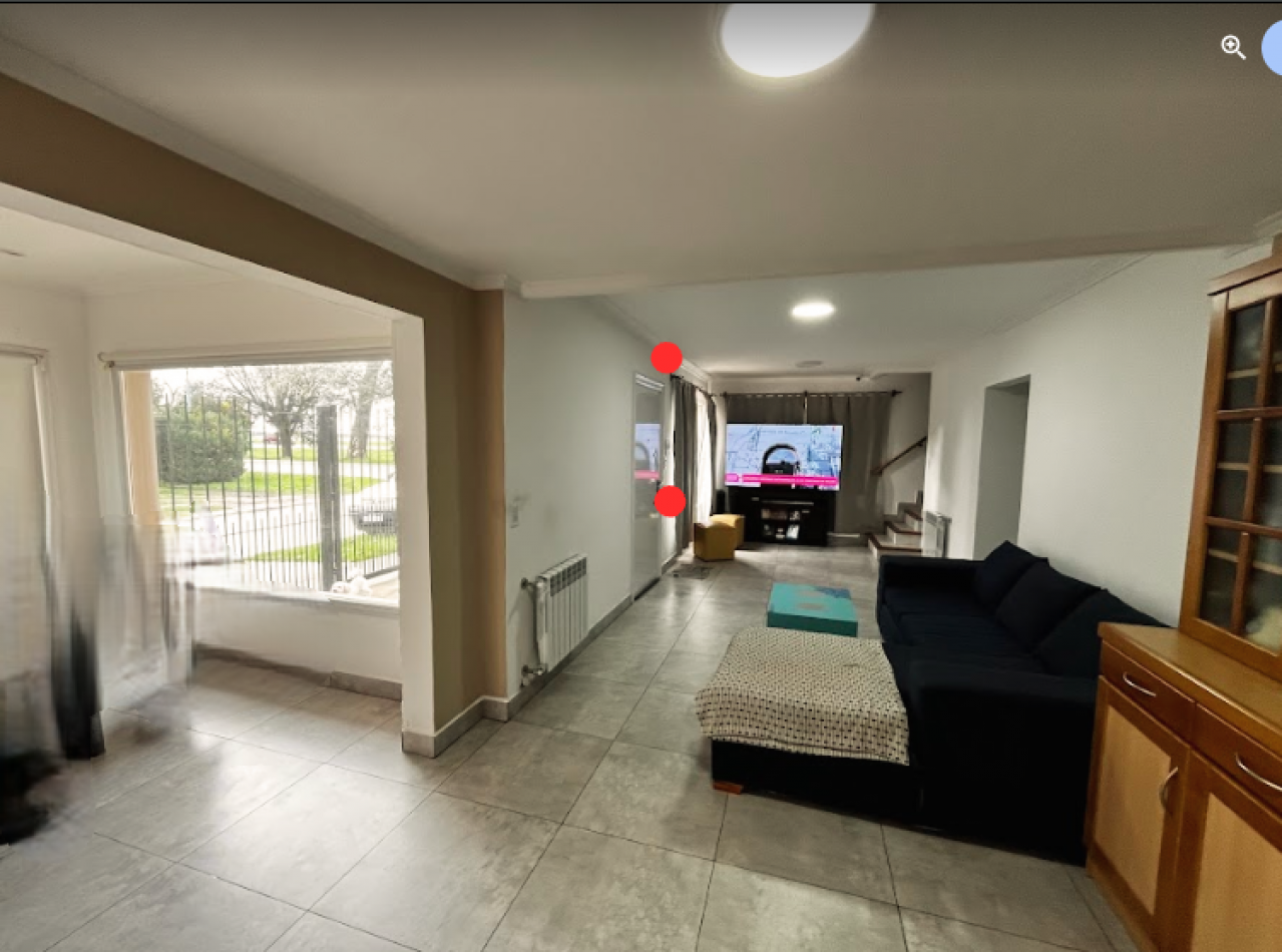 La Florida-  Chalet de 4 amb. con garage y patio - Moderno