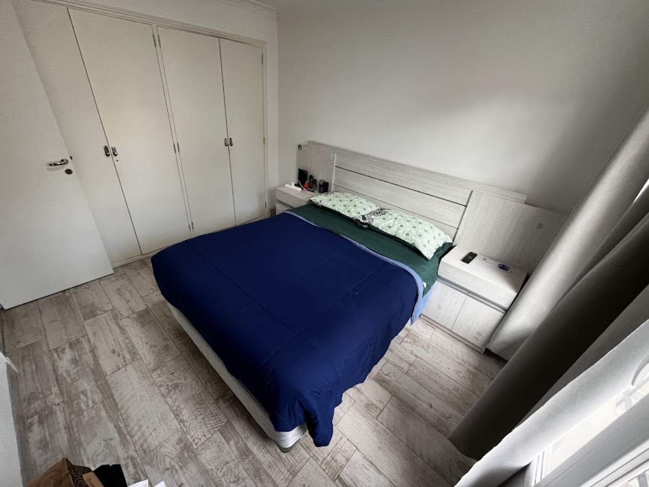 La Florida-  Chalet de 4 amb. con garage y patio - Moderno