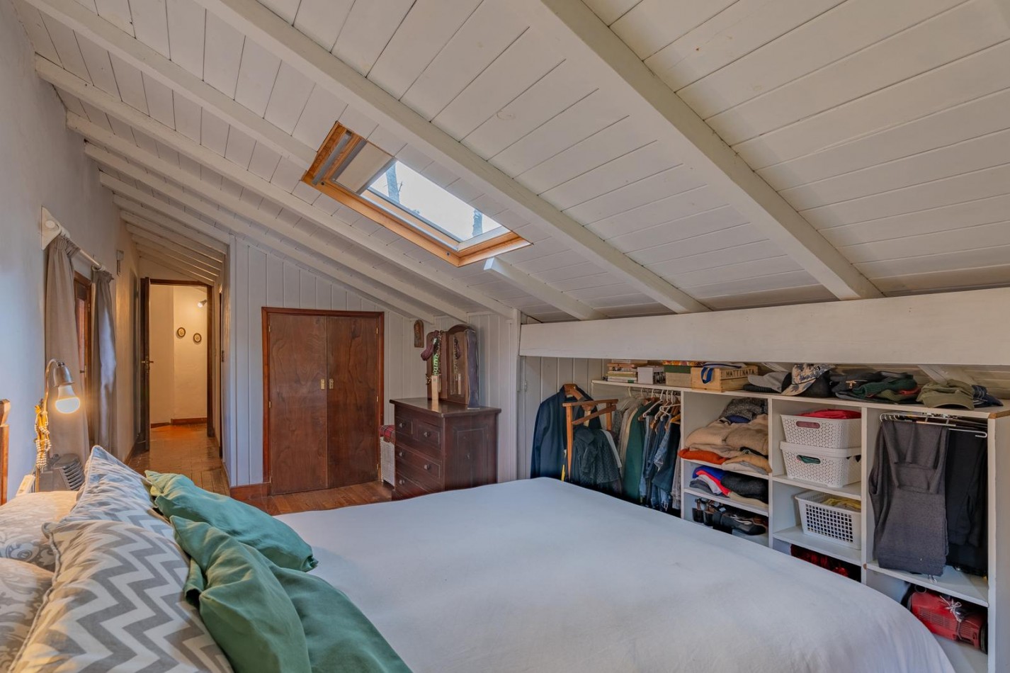 Chalet Tradicional sobre Lote de 914 m² - 3 Dormitorios y Quincho-Bosque P . Ramos