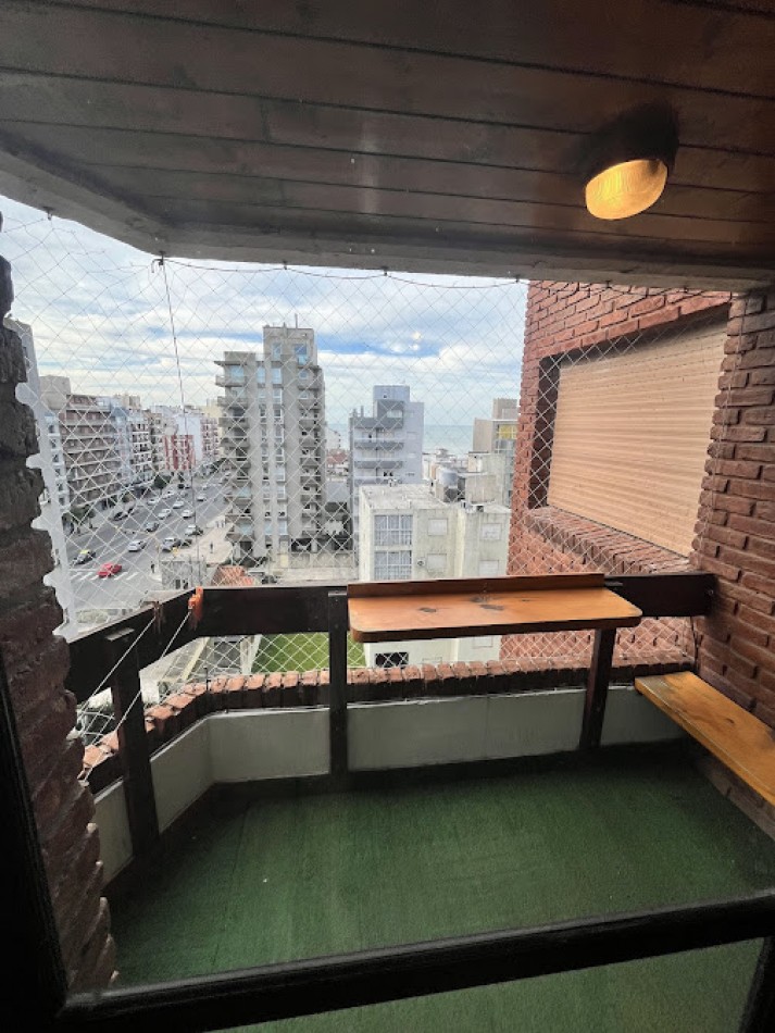 ALQUILER TEMPORAL PARA 5 PERSONAS CON COCHERA Y BALCON - LA PERLA