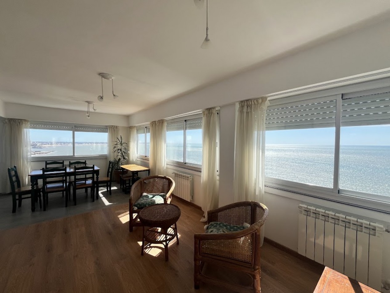 ALQUILER TEMPORARIO PARA 6/7 PERSONAS  Departamento de 4 ambientes con dependencia y cochera frente al mar - Playa Varese