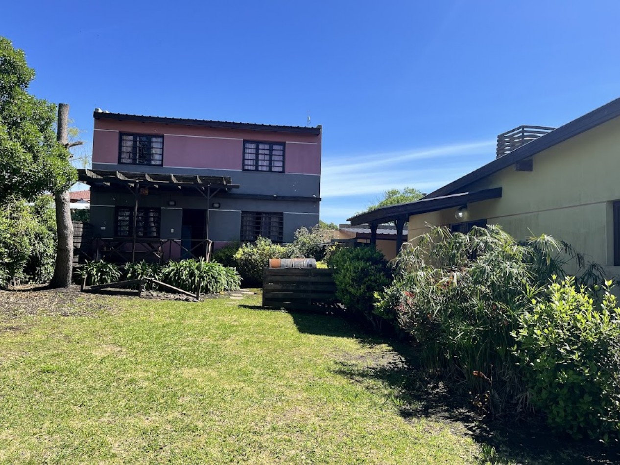 Venta en block - Dos cabañas a metros del mar en Acantilados