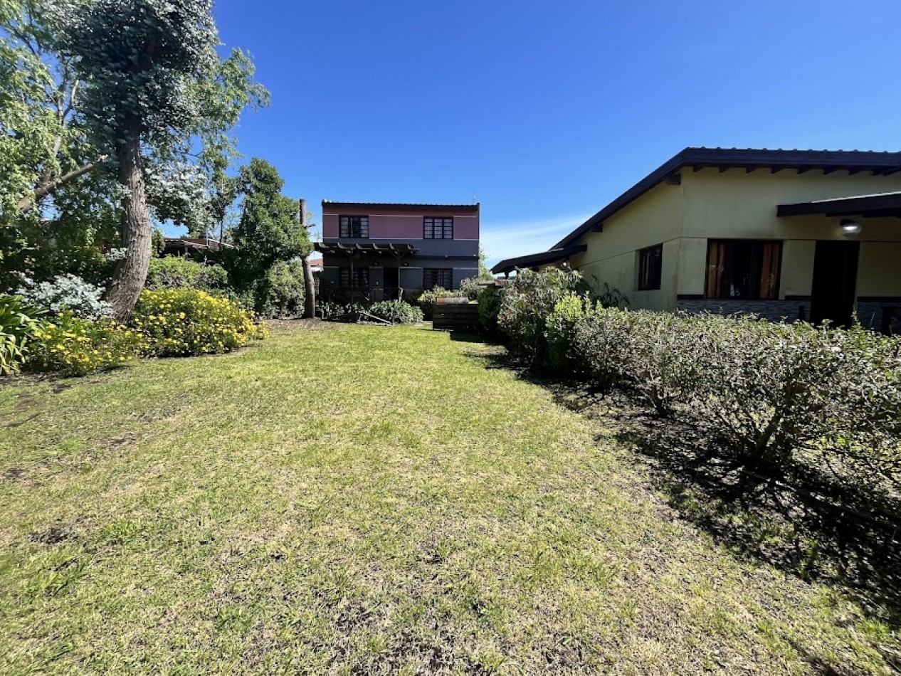 Venta en block - Dos cabañas a metros del mar en Acantilados