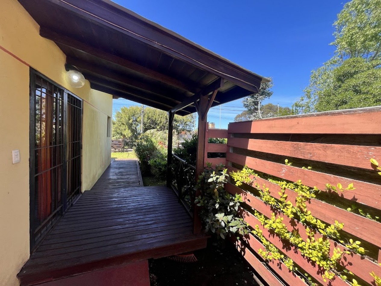 Venta en block - Dos cabañas a metros del mar en Acantilados