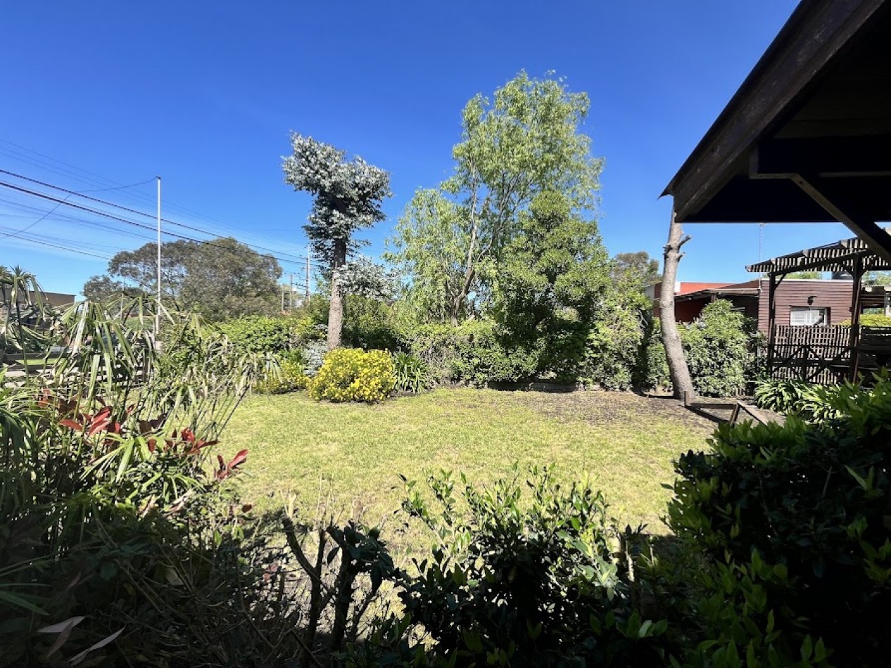 Venta en block - Dos cabañas a metros del mar en Acantilados