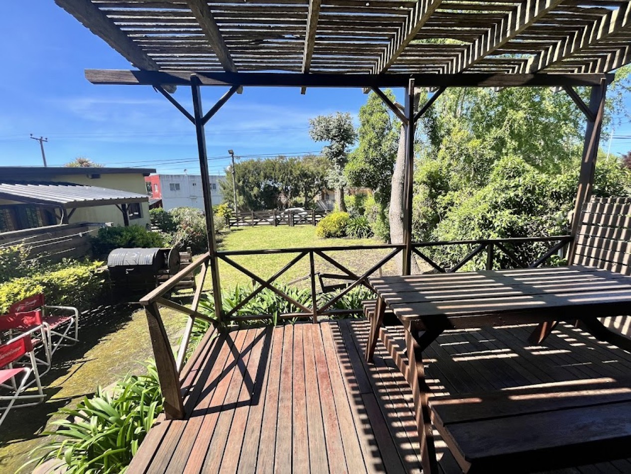 Venta en block - Dos cabañas a metros del mar en Acantilados