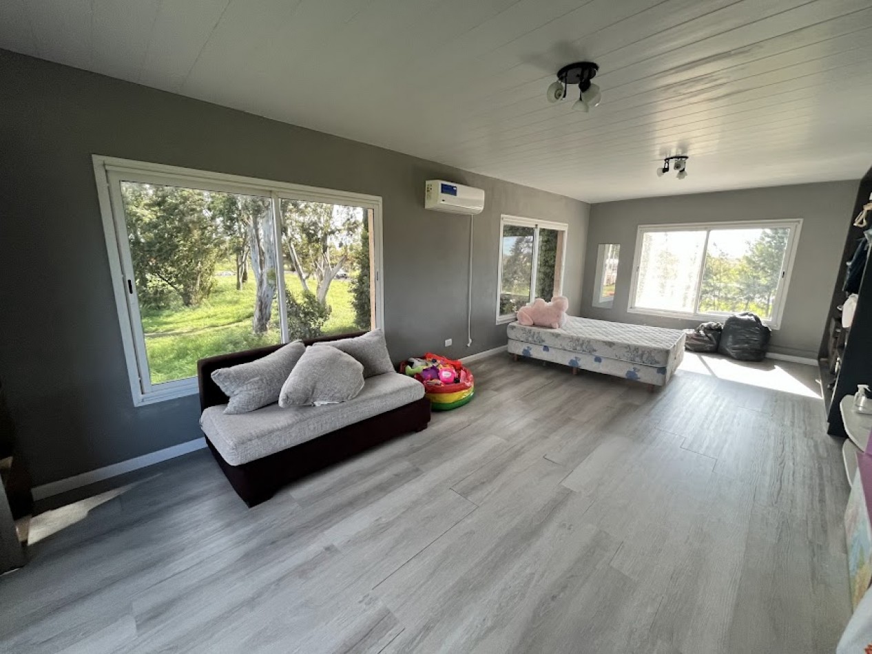 Casa moderna con amplios espacios y excelentes vistas en La Caleta