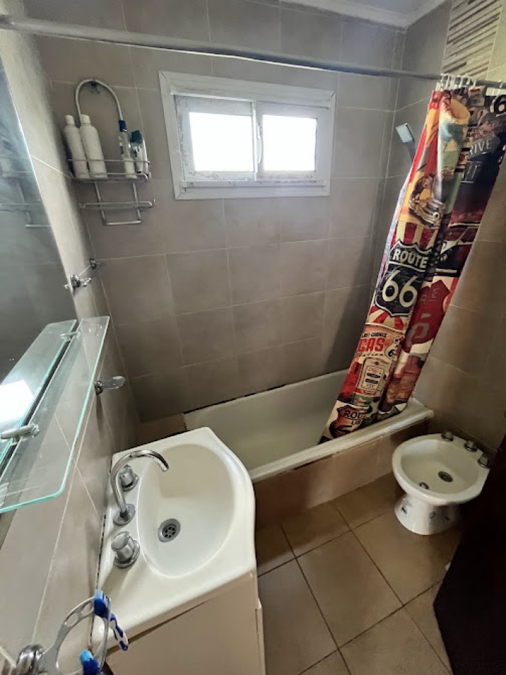 Casa moderna con amplios espacios y excelentes vistas en La Caleta