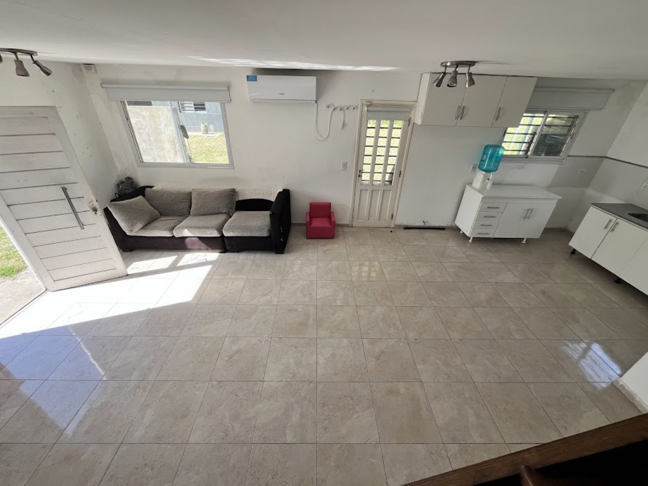 Casa moderna con amplios espacios y excelentes vistas en La Caleta