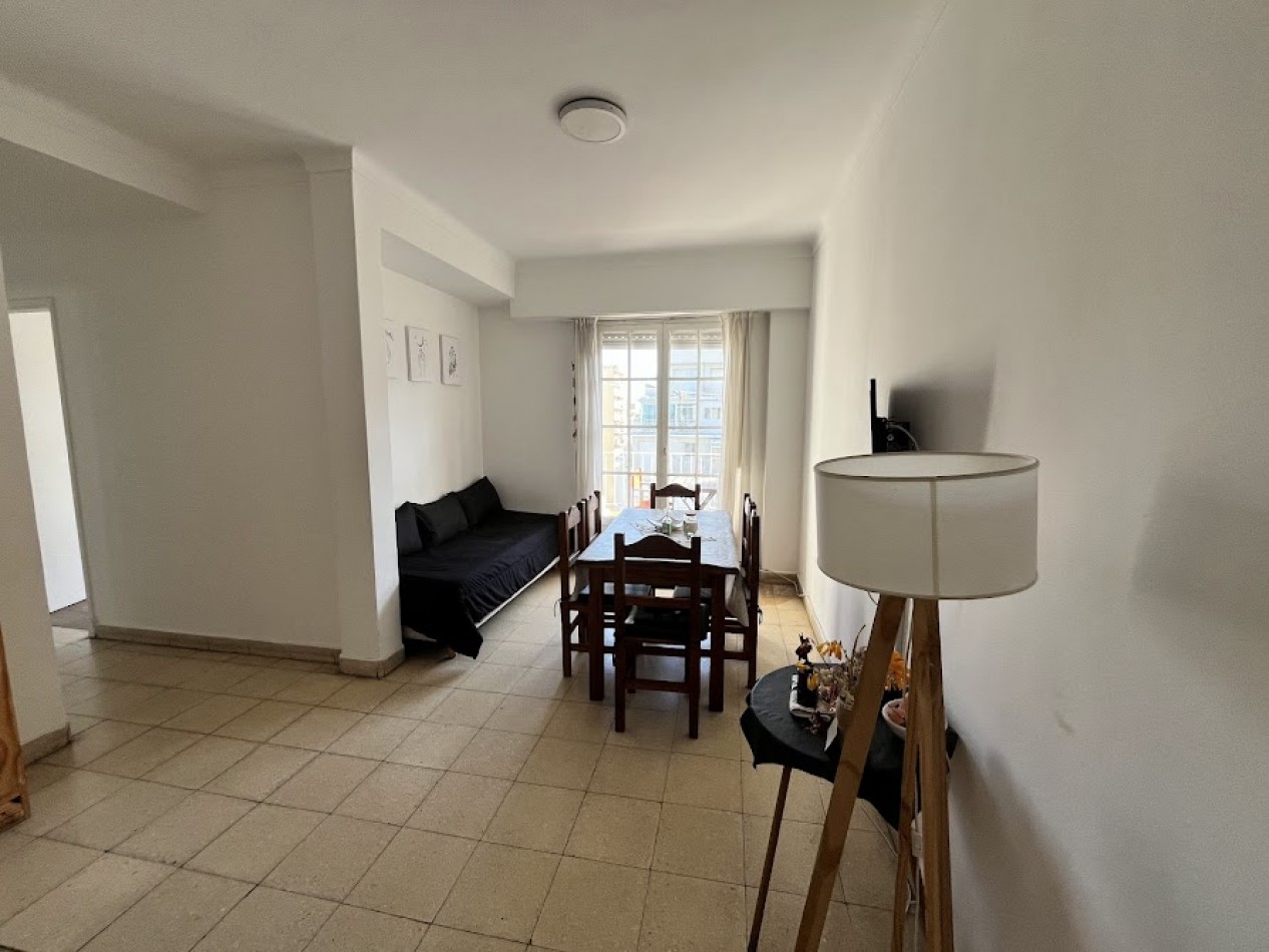 Departamento 3 Ambientes con Balcon Perimetral frente a Plaza Colon