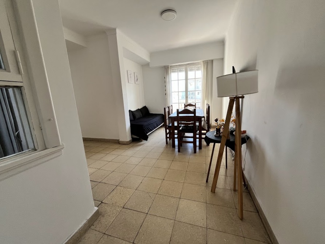 Departamento 3 Ambientes con Balcon Perimetral frente a Plaza Colon