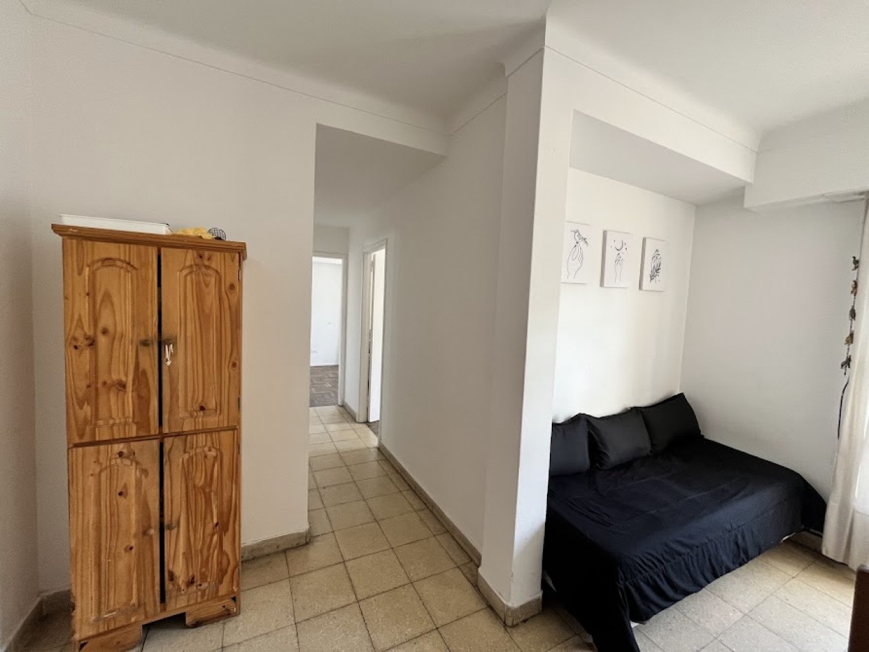 Departamento 3 Ambientes con Balcon Perimetral frente a Plaza Colon