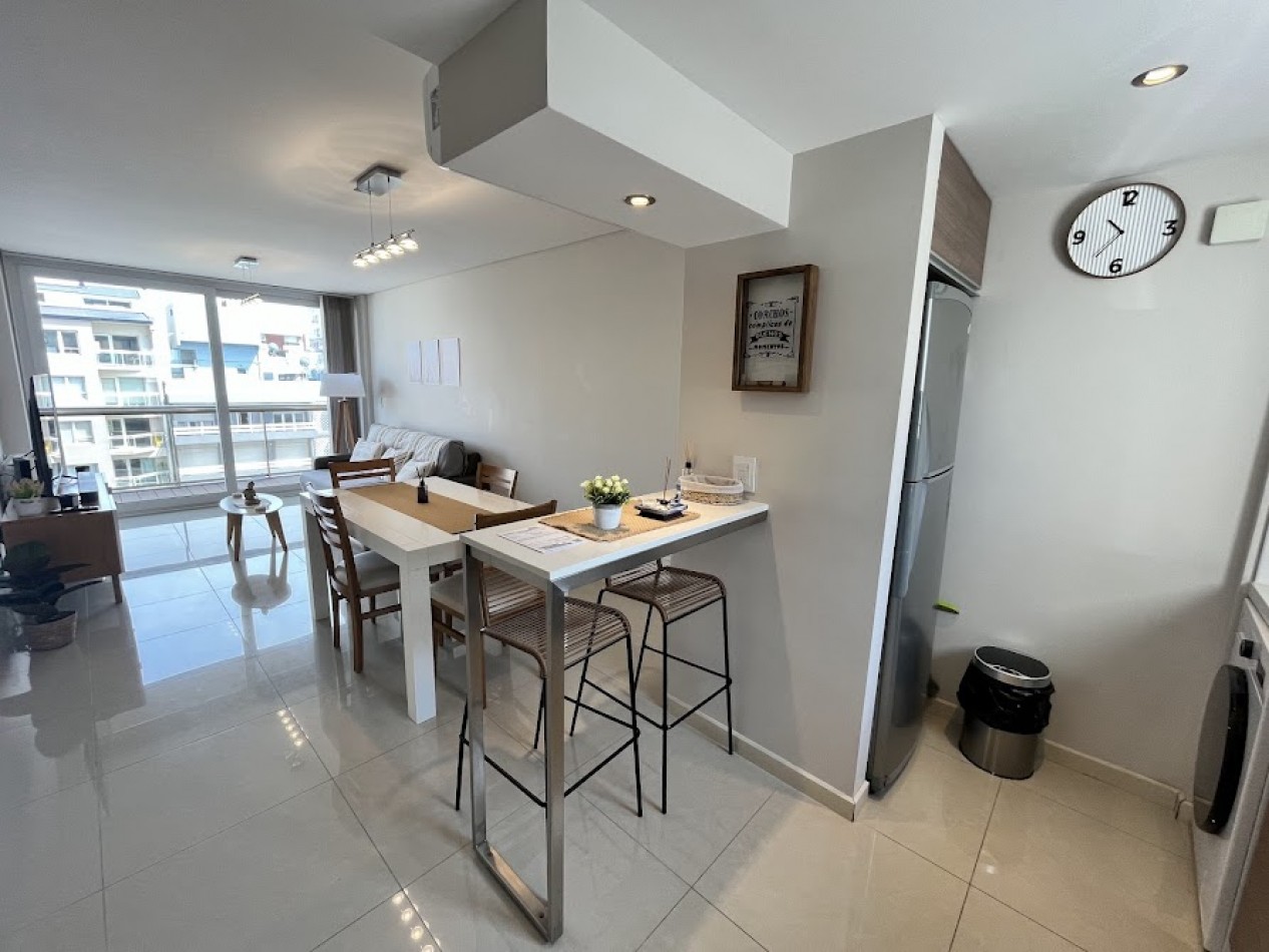 Departamento 2 ambientes de categoria con vista al mar, amoblado, cochera y baulera - Edificio Cronos