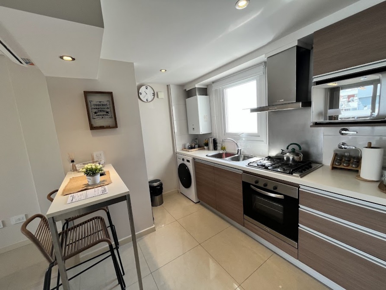 Departamento 2 ambientes de categoria con vista al mar, amoblado, cochera y baulera - Edificio Cronos