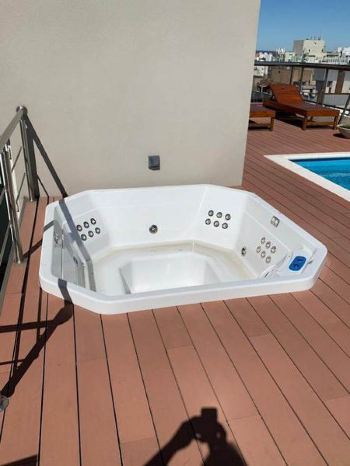 Departamento 2 ambientes de categoria con vista al mar, amoblado, cochera y baulera - Edificio Cronos