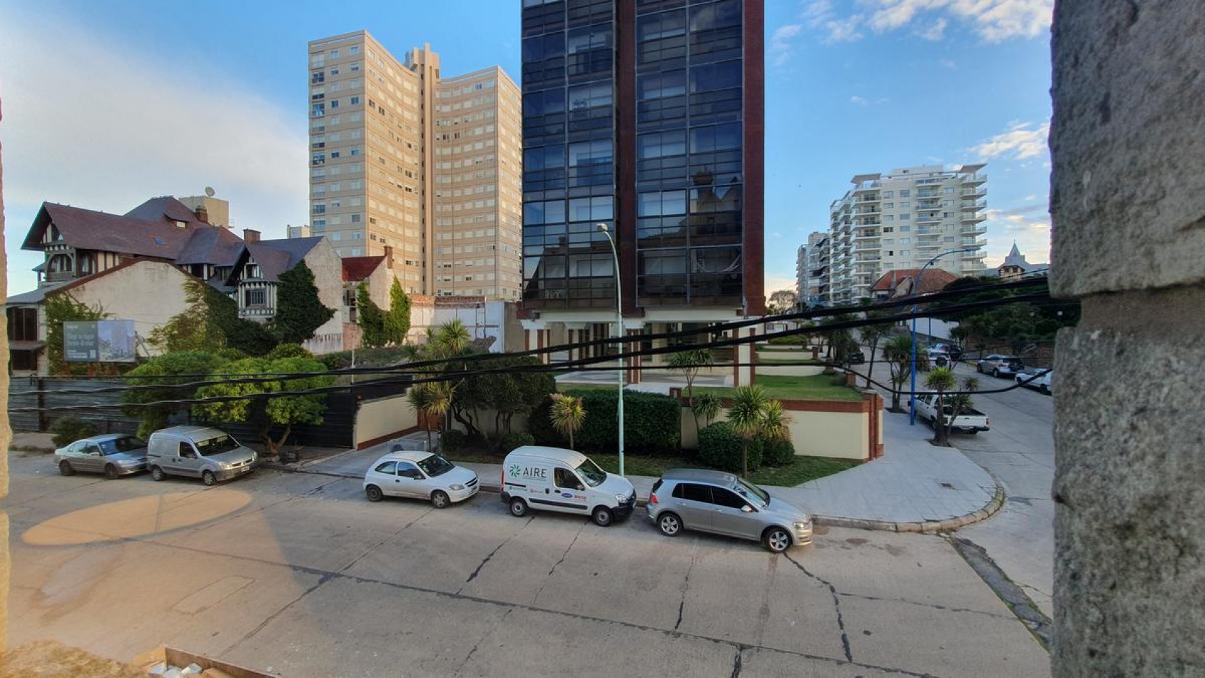 ALQUILER TEMPORAL Departamento 2 Ambientes al Frente. Zona VARESE