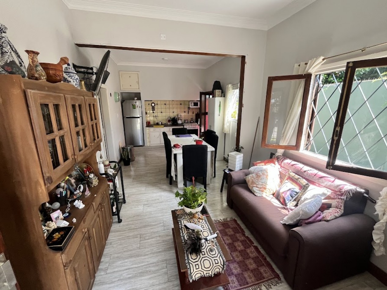 Casa de 3 Ambientes con Garaje Doble, Quincho y Patio - A 100 mts de Av. Luro