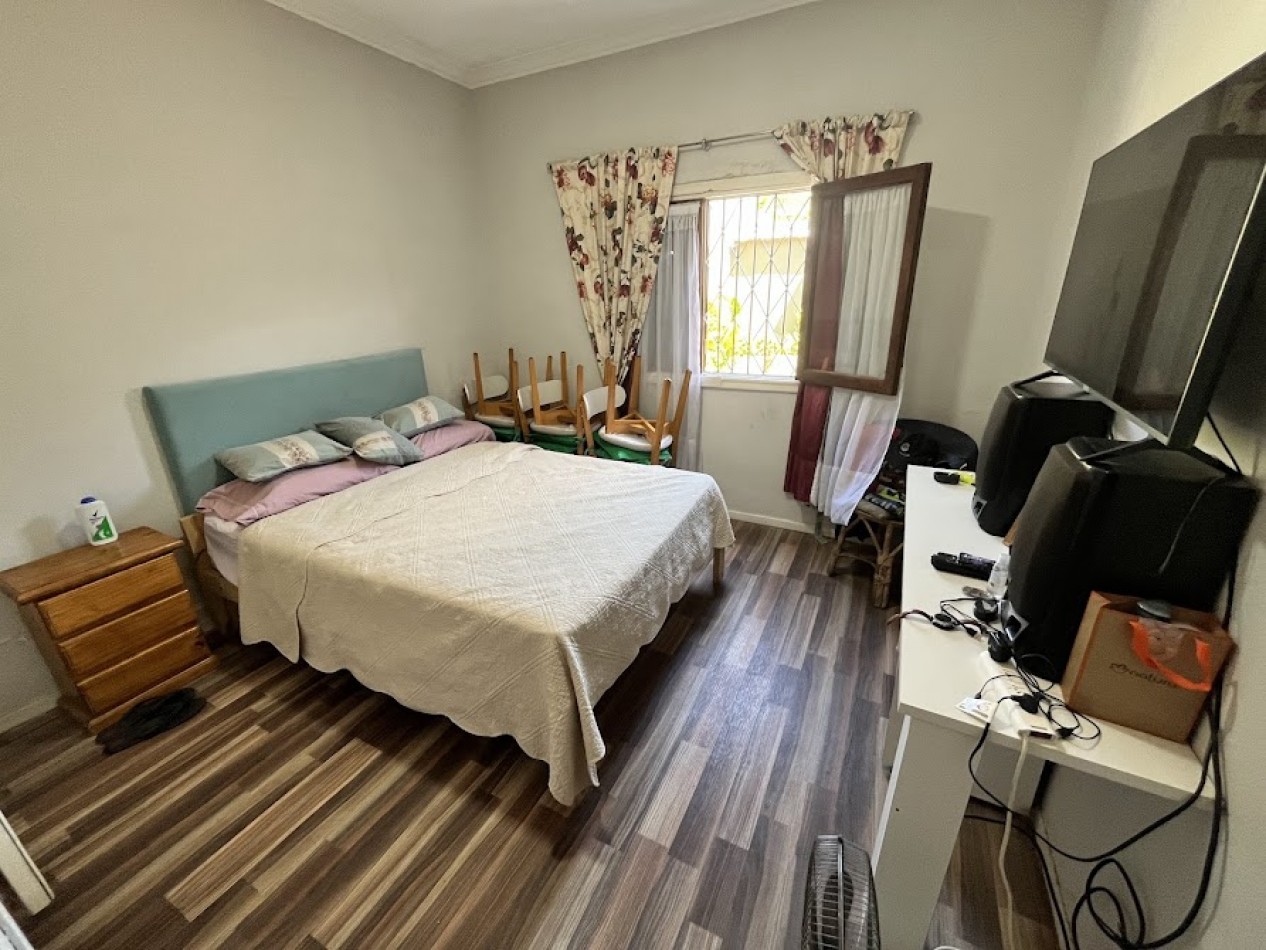 Casa de 3 Ambientes con Garaje Doble, Quincho y Patio - A 100 mts de Av. Luro