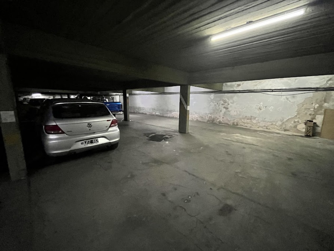 Amplio 4 ambientes con cochera, super luminoso y vistas panoramicas - 100 m² reciclado