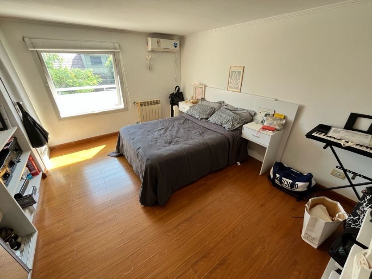 CHALET DE CATEGORIA 5 AMBIENTES CON PARQUE, PISCINA CLIMATIZADA Y TERRAZA - BARRIO CONSTITUCION