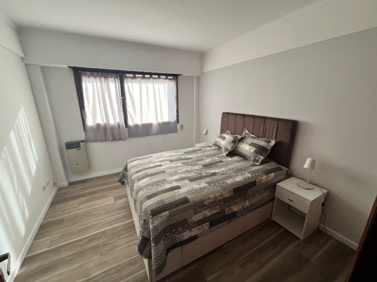 Alquiler Temporario -DEPARTAMENTO 2 AMBIENTES CON BALCON, COCHERA Y EXCELENTE UBICACION - BARRIO LA PERLA