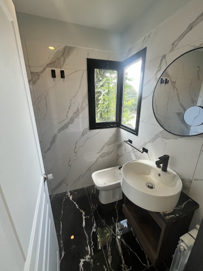 Duplex de 4 ambientes en Barrio Los Pinares - Diseño moderno y domotica APTO CREDITO