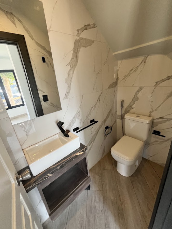 Duplex de 4 ambientes en Barrio Los Pinares - Diseño moderno y domotica APTO CREDITO