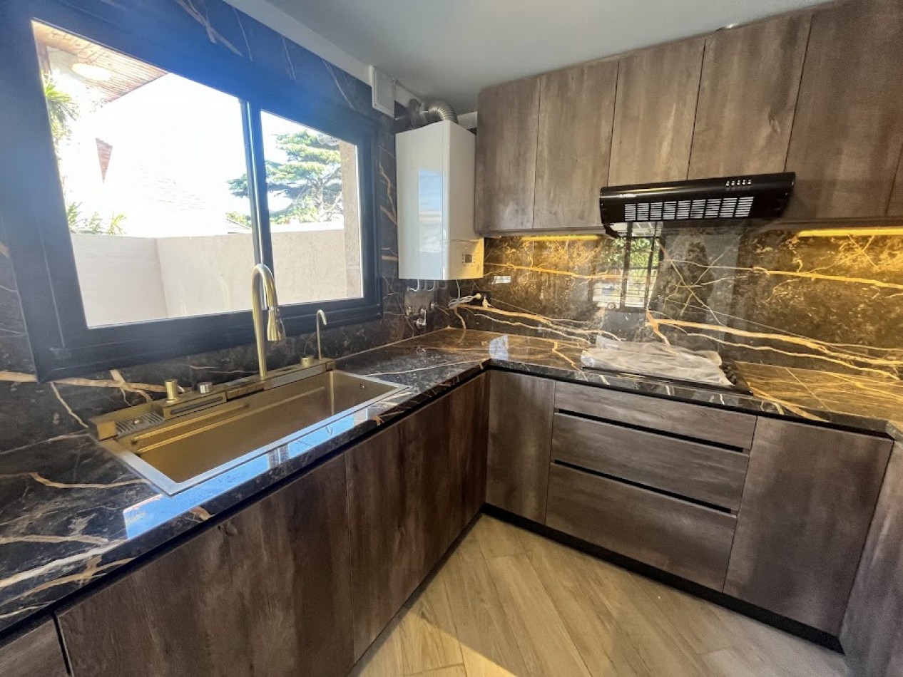 Duplex de 4 ambientes en Barrio Los Pinares - Diseño moderno y domotica APTO CREDITO