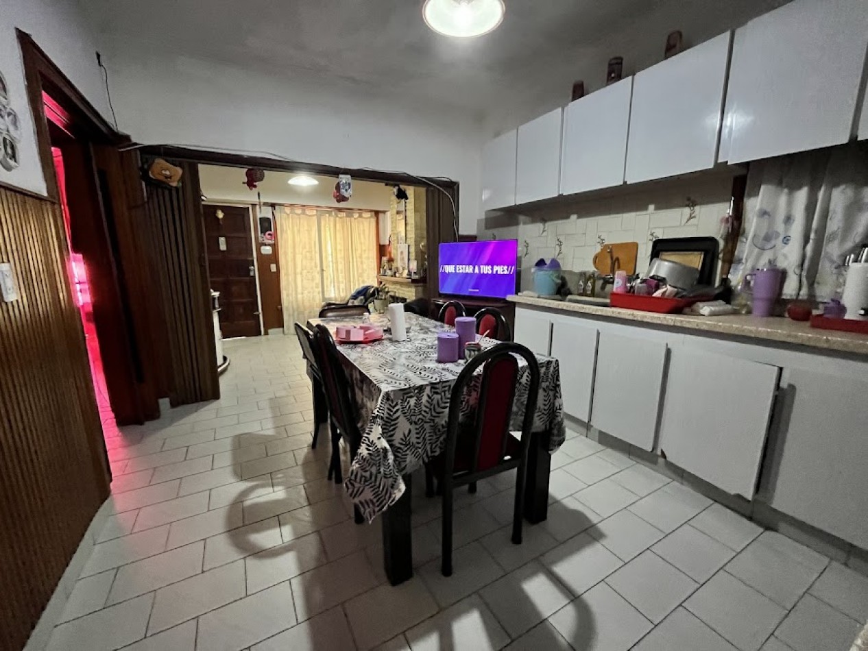 CASA 4 AMBIENTES CON PARQUE Y DEPARTAMENTO EN PLANTA ALTA -APTO CREDITO