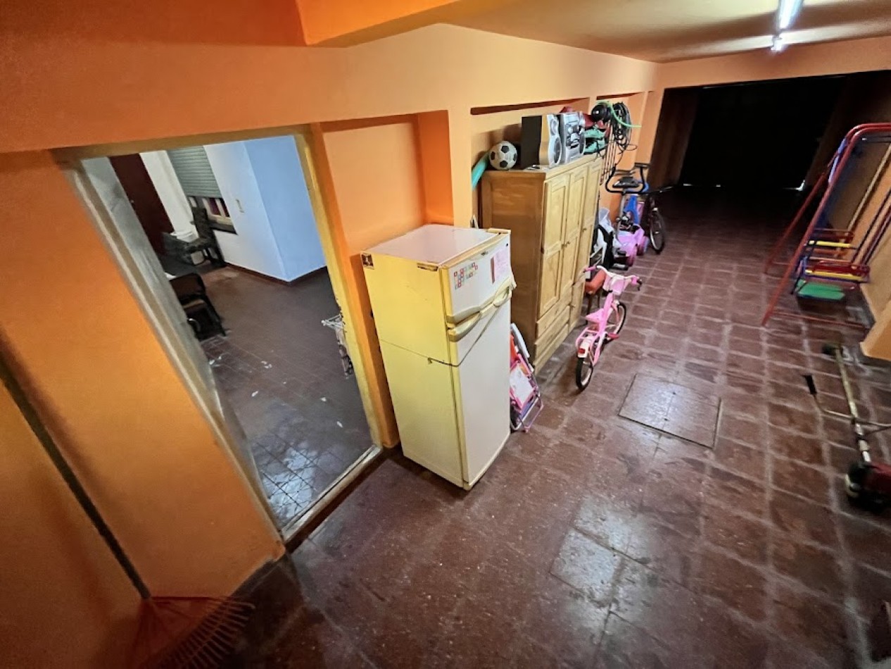 CASA 4 AMBIENTES CON PARQUE Y DEPARTAMENTO EN PLANTA ALTA -APTO CREDITO