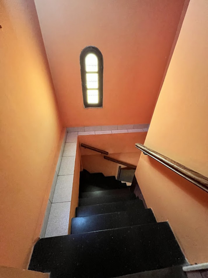 CASA 4 AMBIENTES CON PARQUE Y DEPARTAMENTO EN PLANTA ALTA -APTO CREDITO