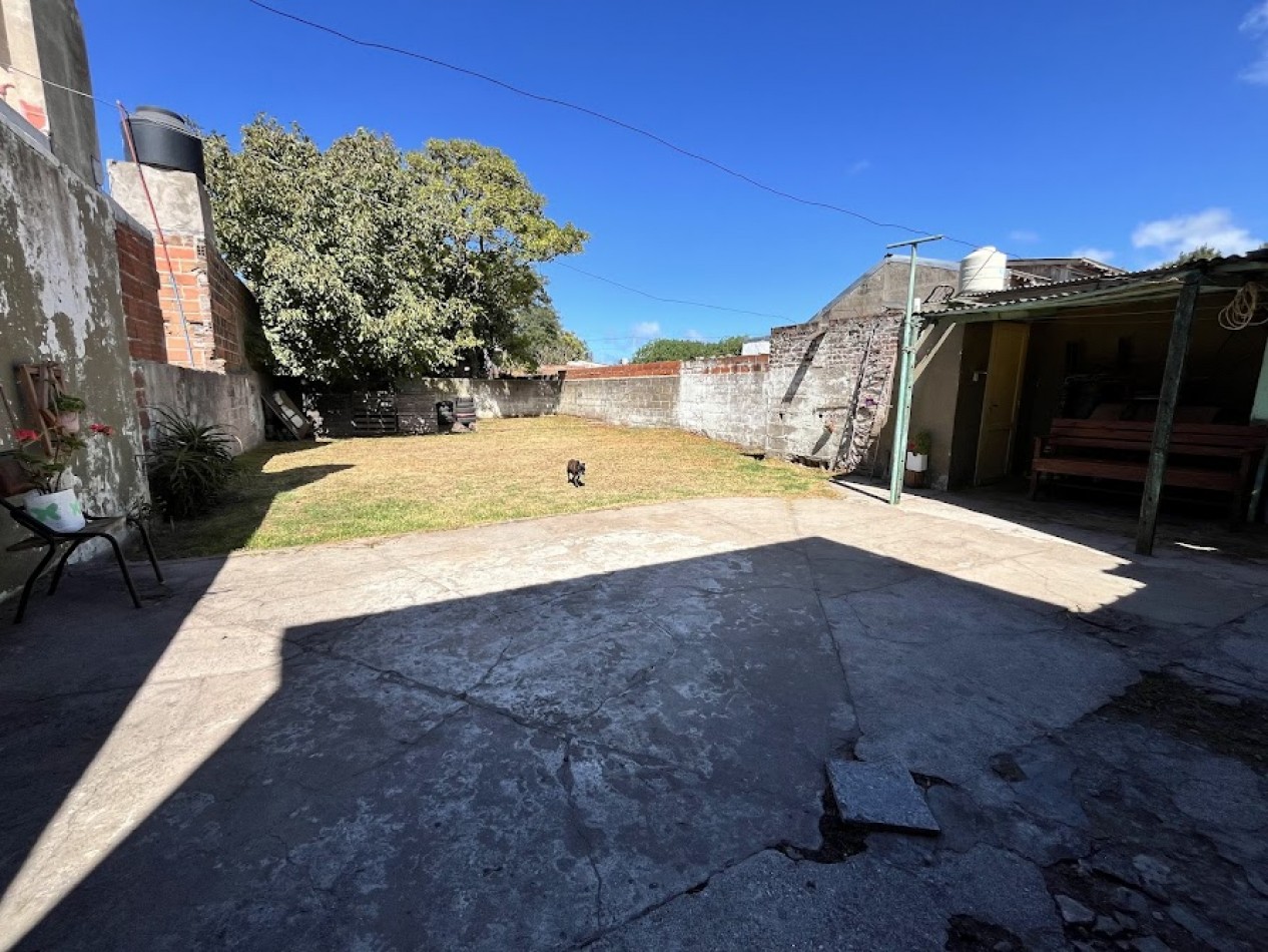 CASA 4 AMBIENTES CON PARQUE Y DEPARTAMENTO EN PLANTA ALTA -APTO CREDITO