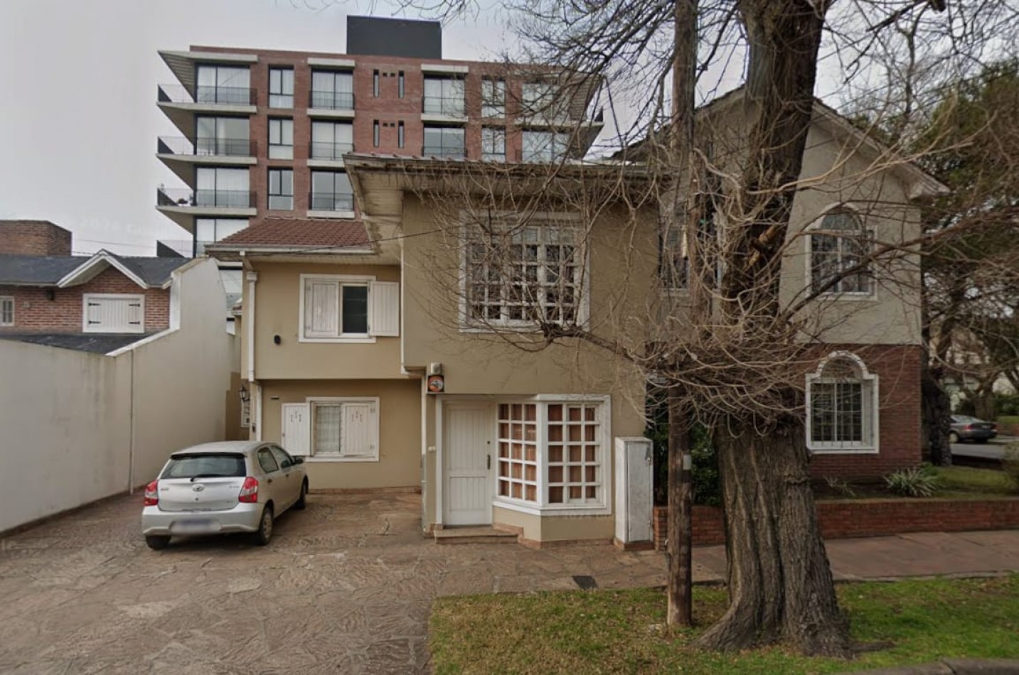 PH 3 Ambientes Moderno al Frente con espacio de cochera | Alquiler 24 Meses | Chauvin, Mar del Plata