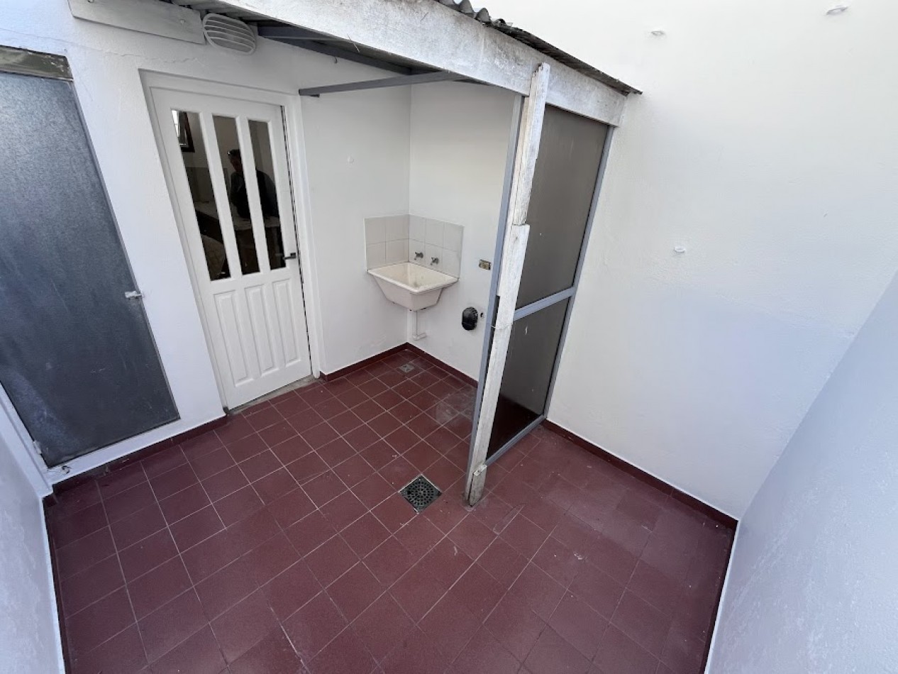 PH 2 AMB RECICLADO CON DOS  PATIOS EN CHAUVIN - SIN EXPENSAS