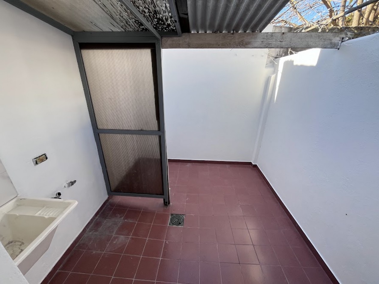 PH 2 AMB RECICLADO CON DOS  PATIOS EN CHAUVIN - SIN EXPENSAS