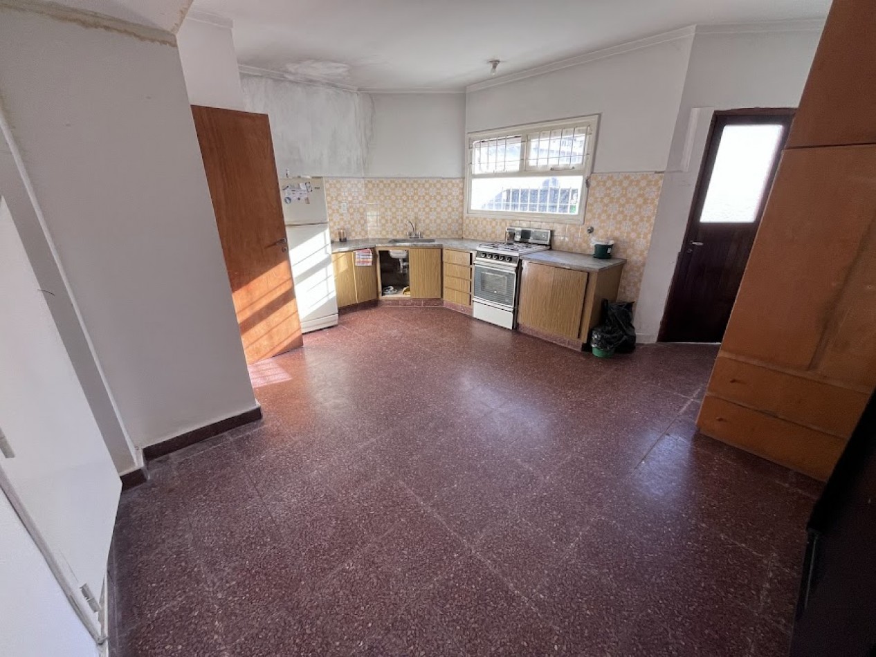 Venta PH 3 ambientes con cochera, patio y terraza - Chauvin APTO CREDITO
