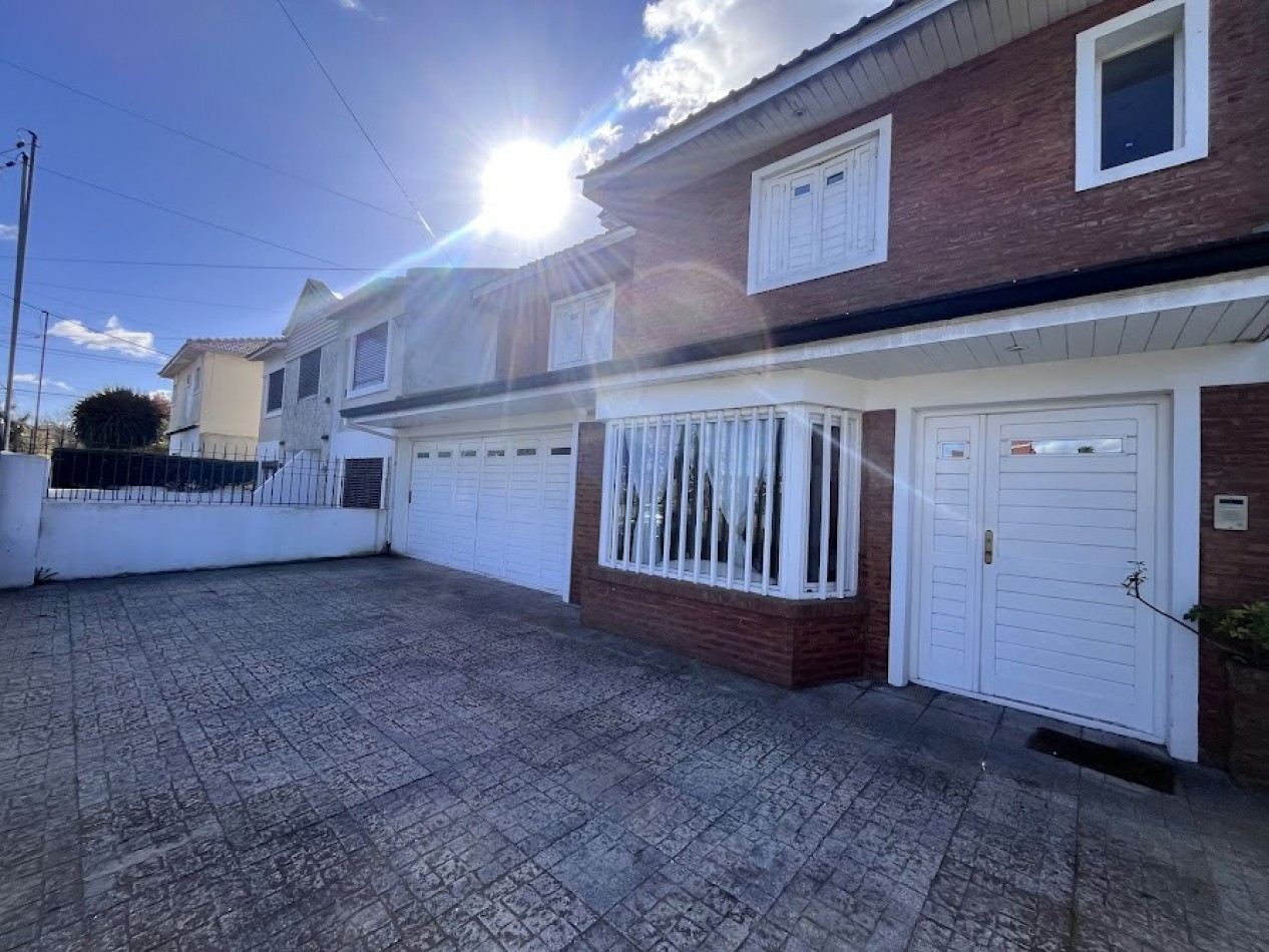 Excelente Chalet 5 Ambientes en Constitucion - Apto Credito