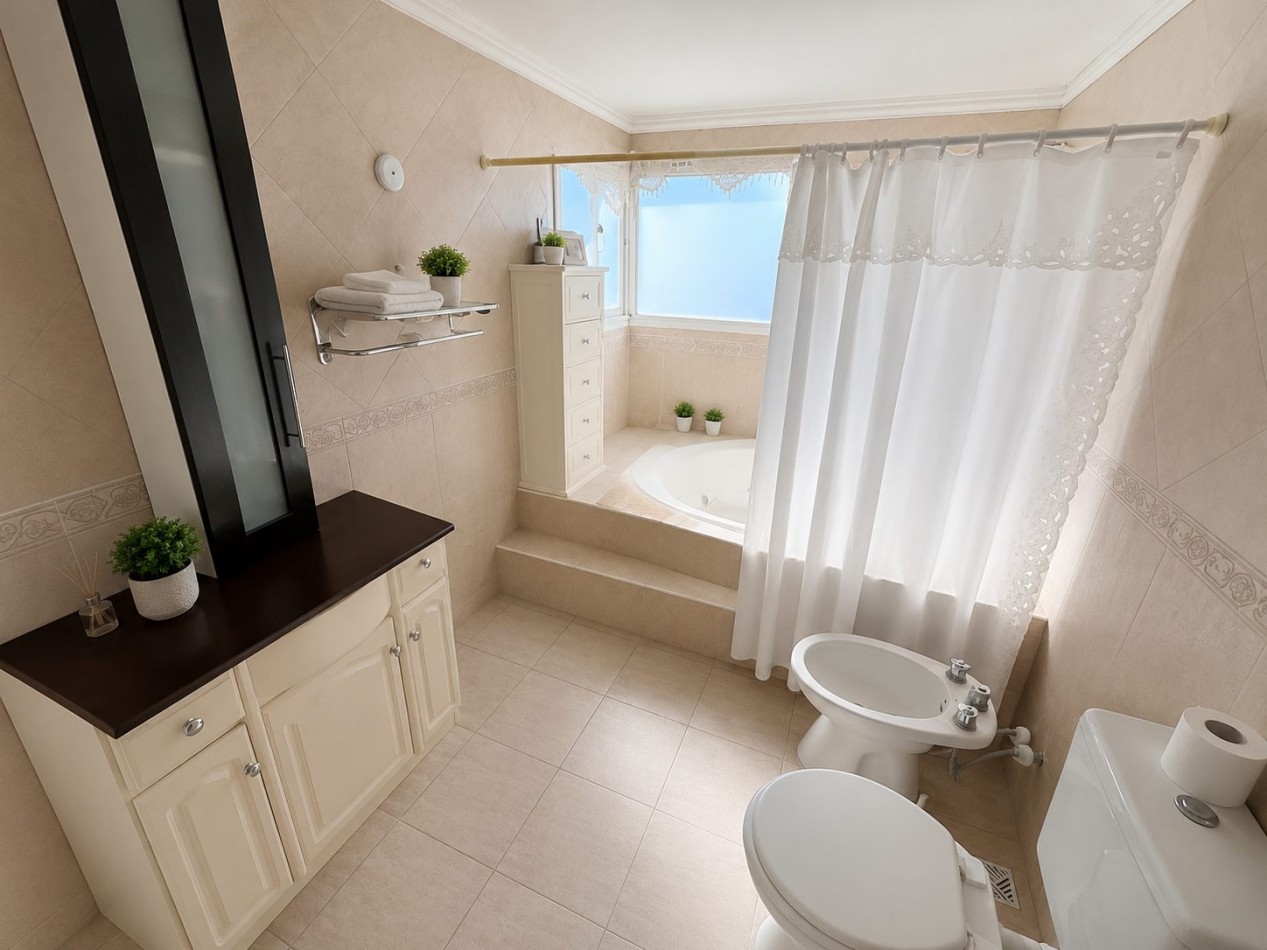 Excelente Chalet 5 Ambientes en Constitucion - Apto Credito