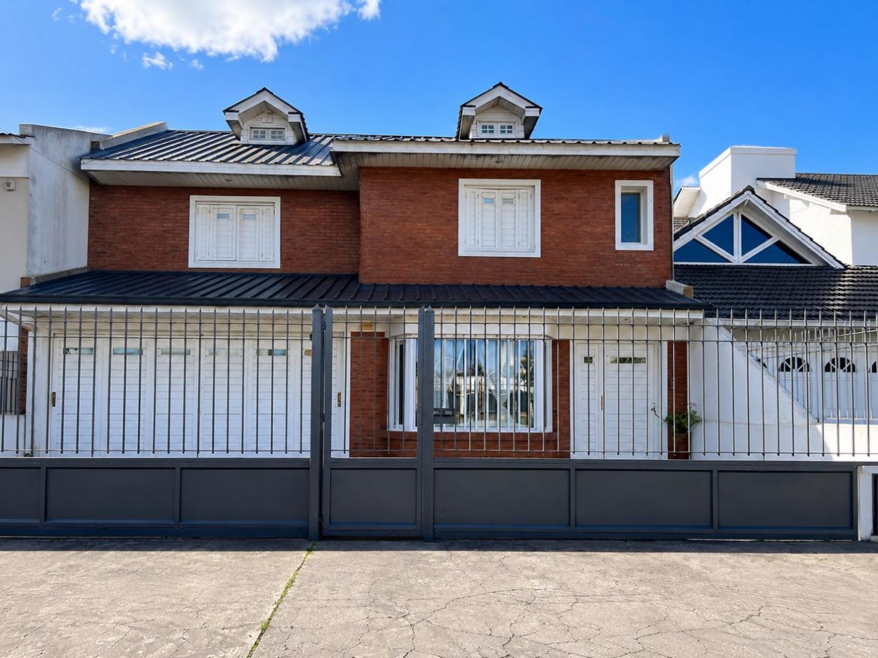 Excelente Chalet 5 Ambientes en Constitucion - Apto Credito