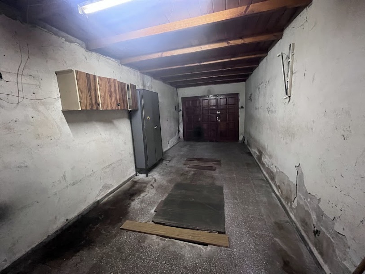 CHALET 3 AMBIENTES SOBRE LOTE DE 242 m² - BARRIO CONSTITUCION 