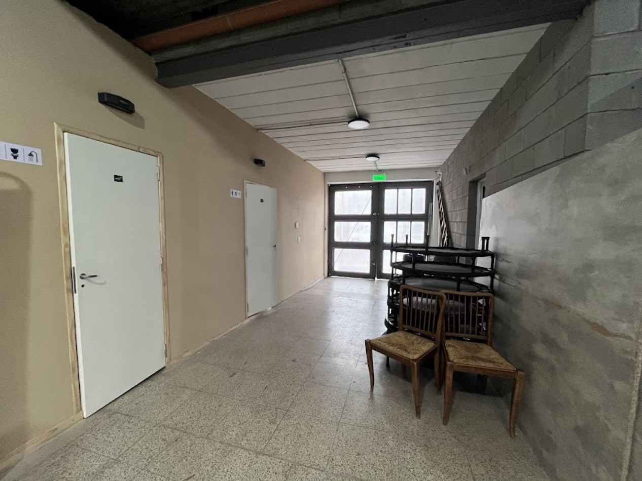 Propiedad Comercial de Gran Escala | 372 m² Cubiertos | Apto Credito | Varios Rubros