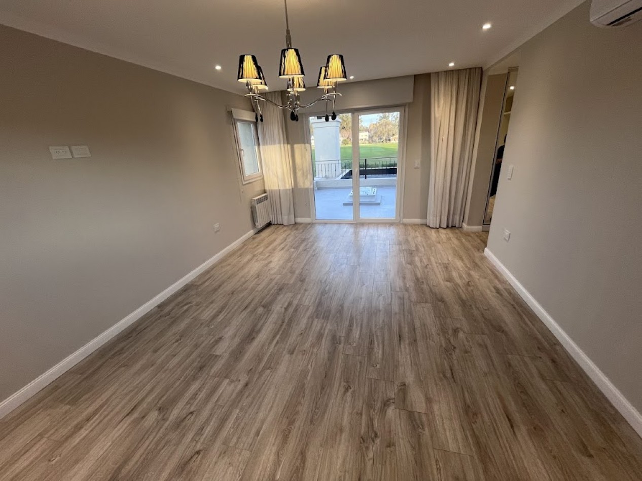 ALQUILER | Imponente casa de 5 ambientes con piscina y parque sobre lote de 1.000 m²