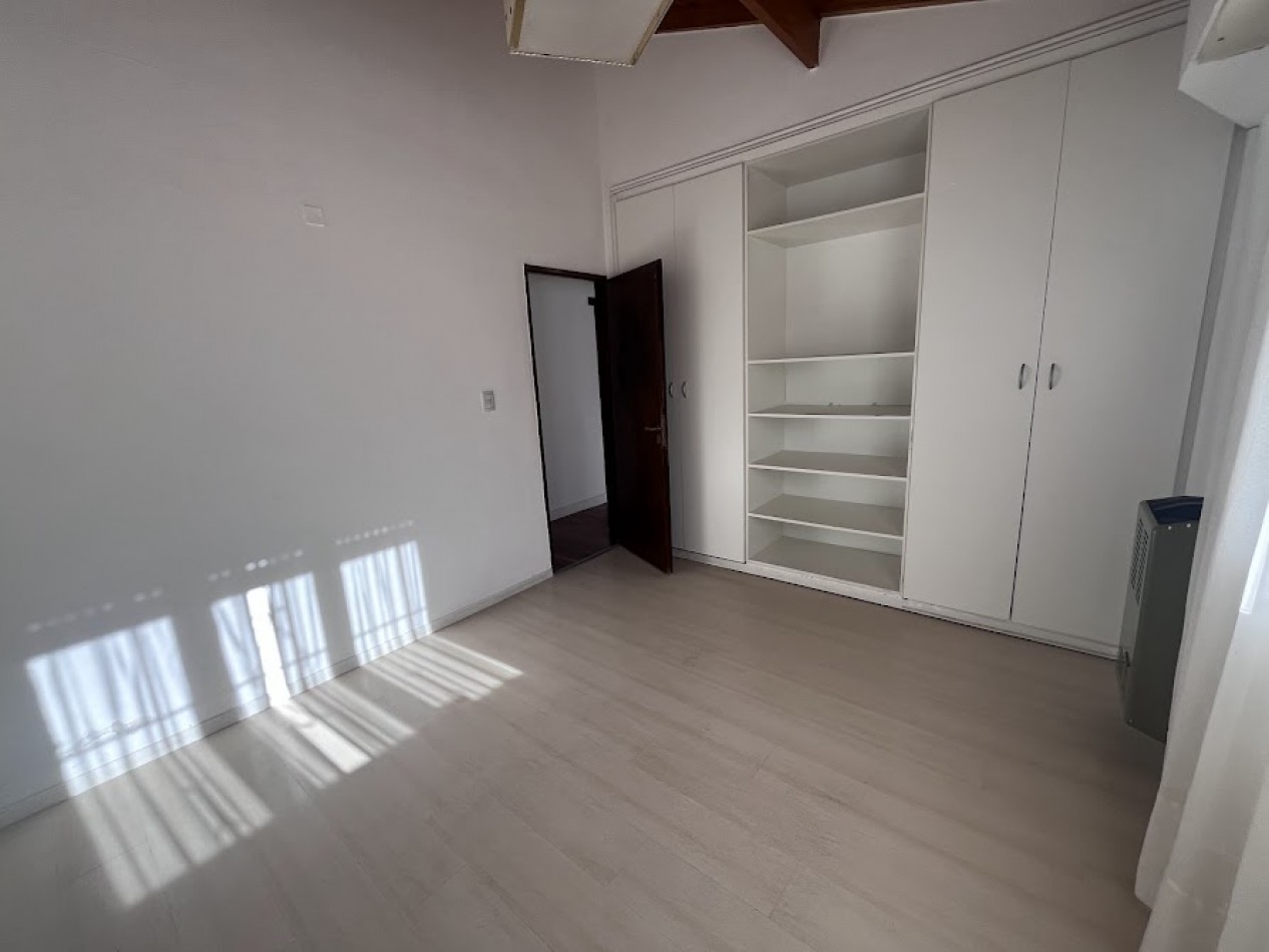 Chalet Apto Credito en Los Pinares | Lote Propio y Potencial de Ampliacion